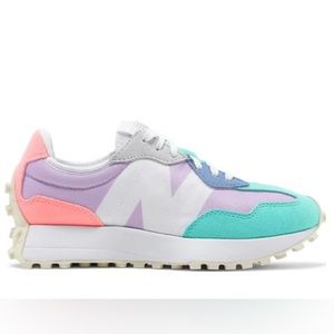 New Balance 327- only worn once!